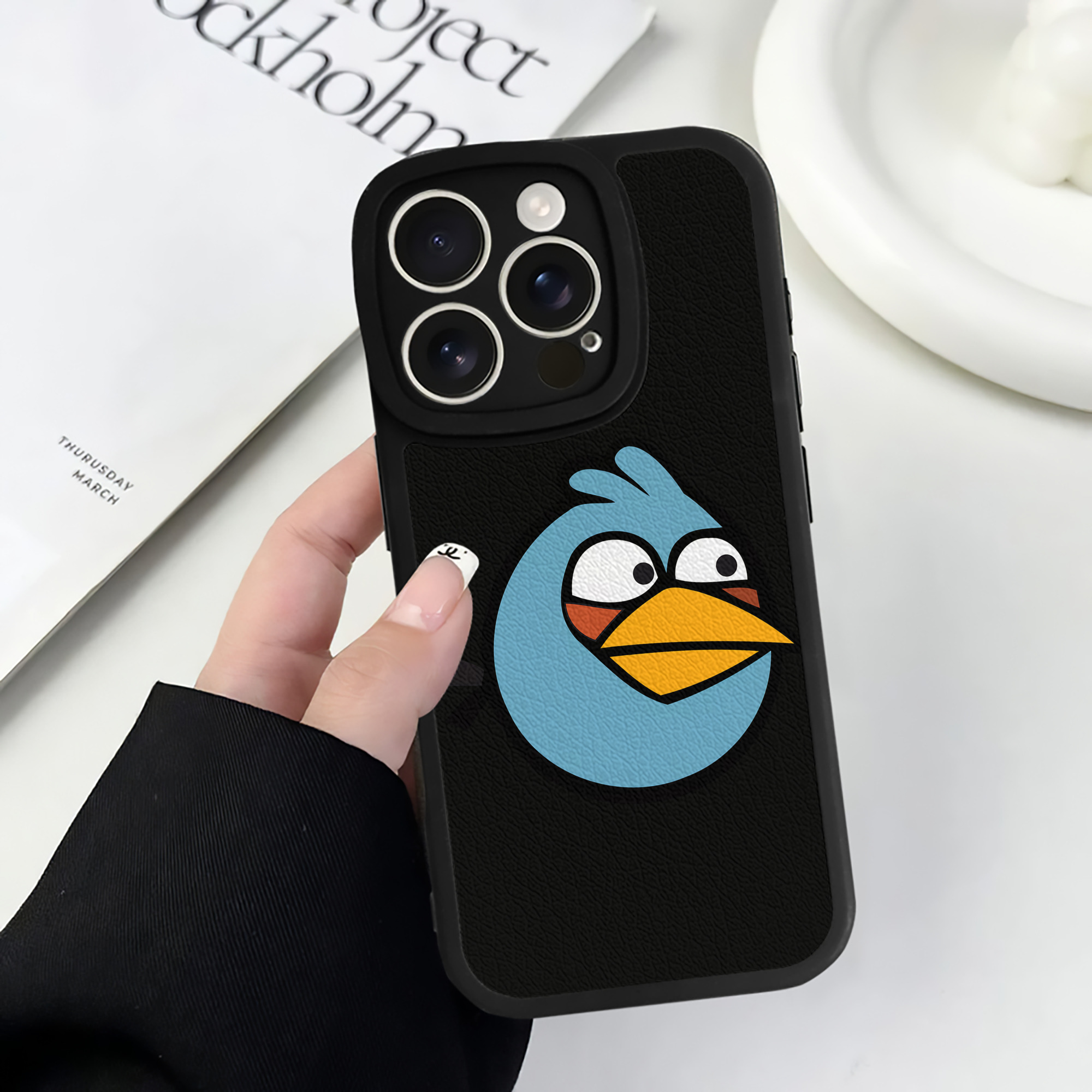 （画像用） Angry Birds アングリーバード 【iPhone 16シリーズ対応】シリコンスマホケース（レザー調） 材質：シリコン